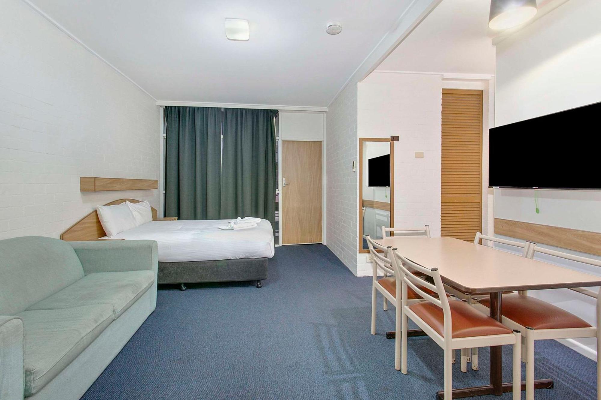 Econo Lodge Gateway Тамуорт Экстерьер фото